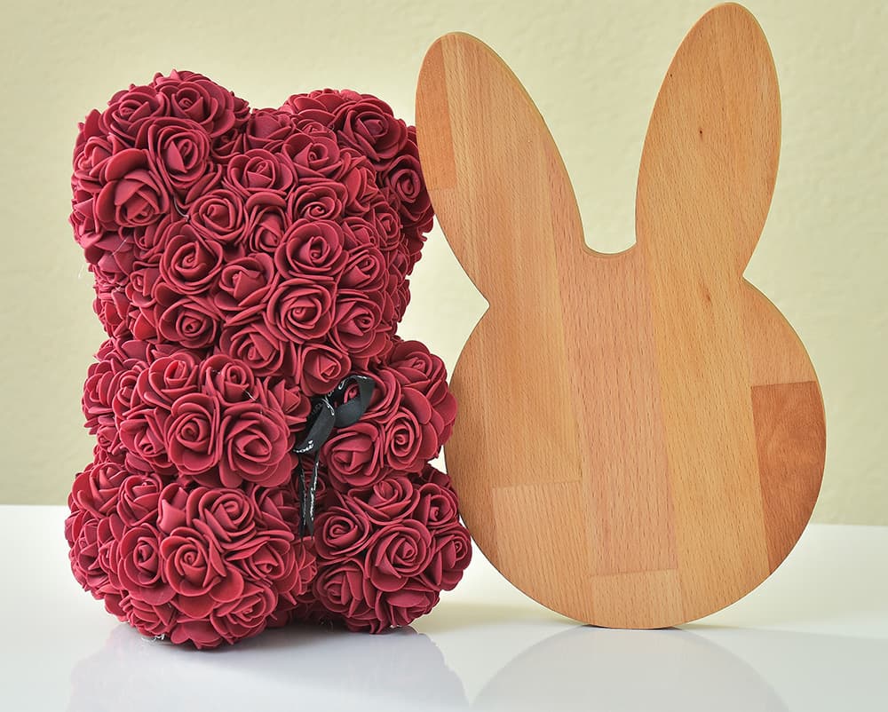 Daska od drveta bukve u obliku zeke