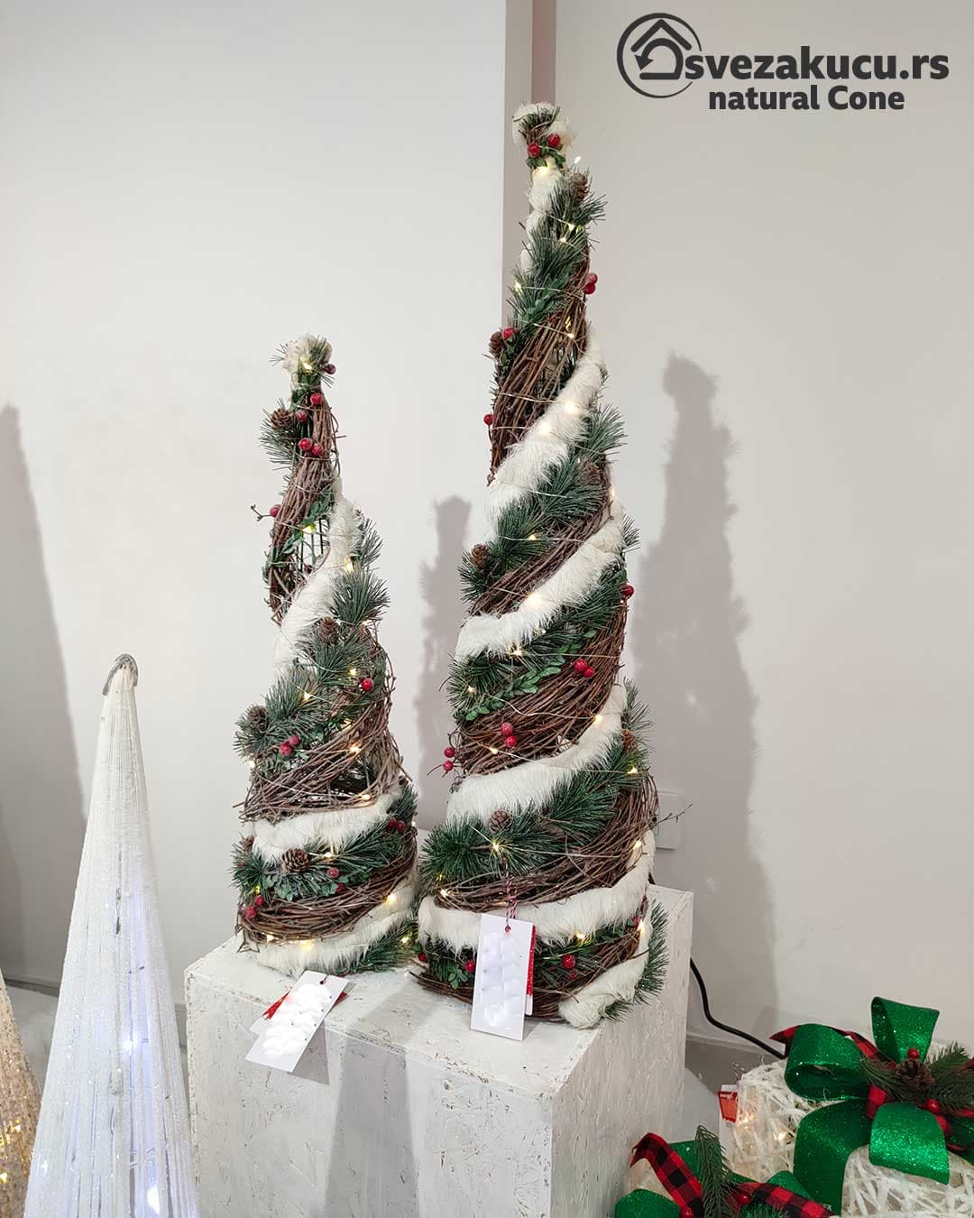 Svetleća LED Kupa Od Ratana Natural Cone 60 cm