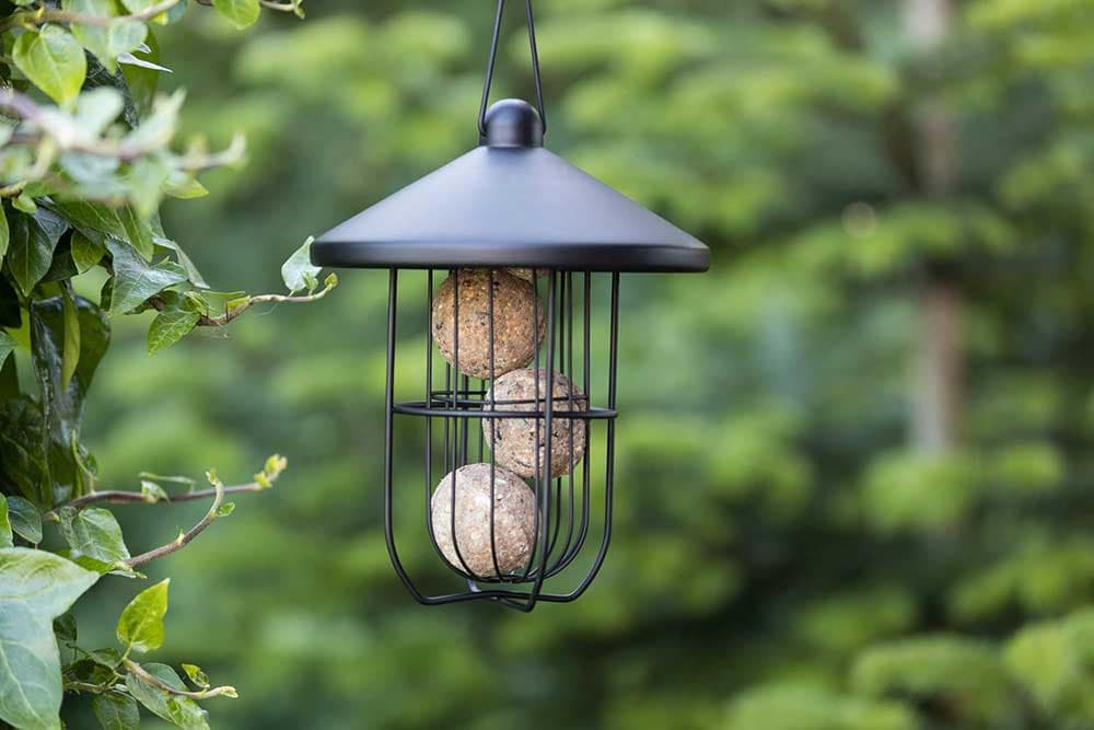 Hranilica za ptice za masne knedle 24cm Fenjer crna Trixie 55652