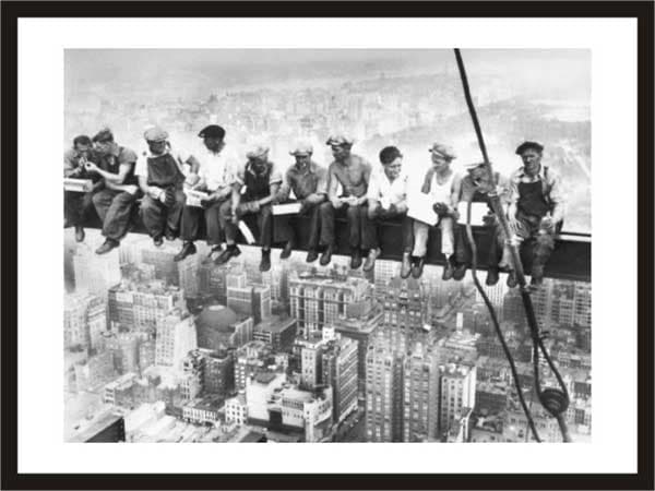 Eating Above Manhattan -  Upi/Bettman - 40x50 E3 EP
