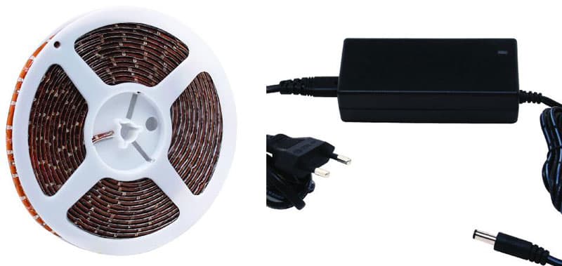 LED Unutrašnja Traka 5m sa strujnim adapterom