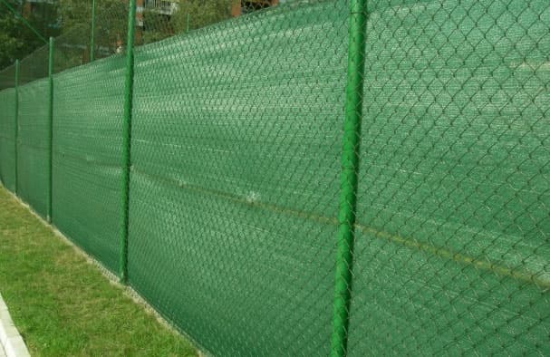 Platno za ograde 1.5 m x 50m pravi 95 procenata senke