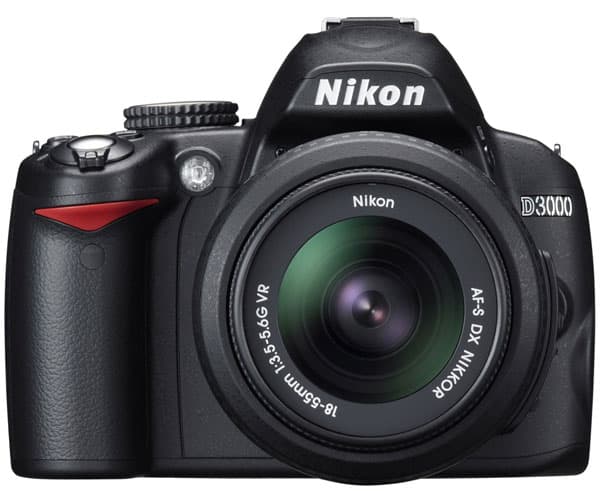 Nikon SLR fotoaparat D3000 sa objektivima 18-55VR i 55-200VR