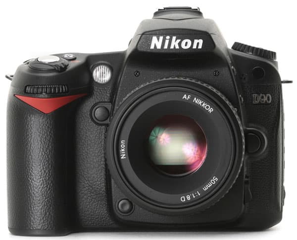 Nikon SLR fotoaparat D90 + objektiv 18-105VR