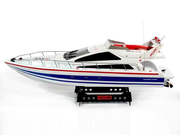 Jahta na daljinsko upravljanje Atlantic Yacht