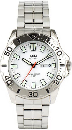 Q&Q muški ručni sat sa čeličnom narukvicom A174J201Y