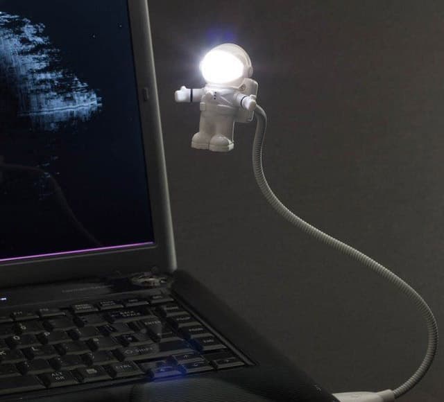 Kikkerland USB svetlo Astronaut US65