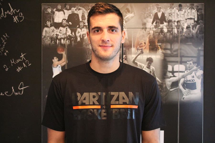 Partizan 1945 Basketball Majica L Crna