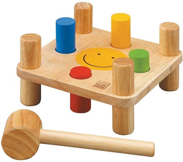 Plan Toys Drvena igračka sa čekićem 5126