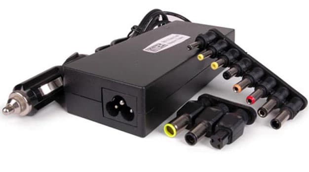 Intex univerzalni punjač za laptop sa auto priključkom IT-90W 19106