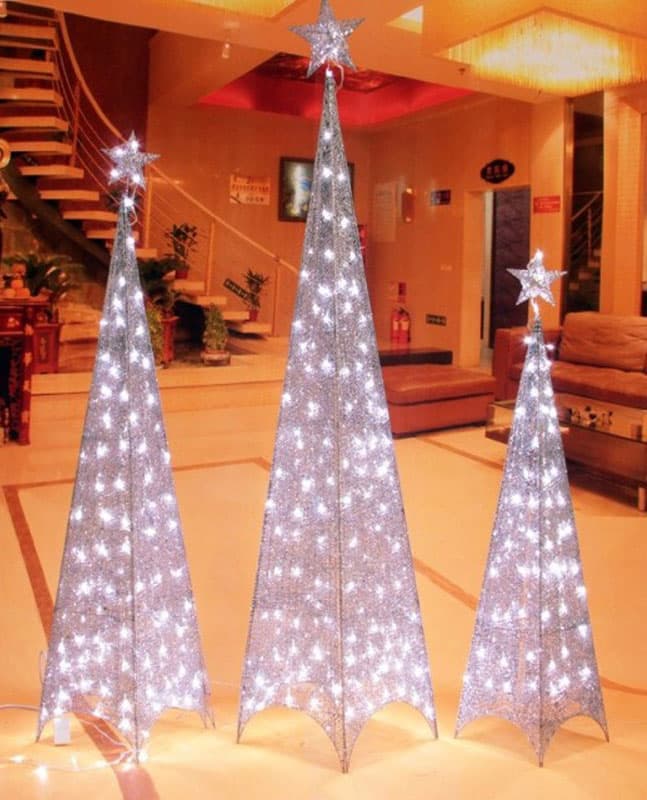 Svetleća Jelka- Srebrni Abažur 180 cm