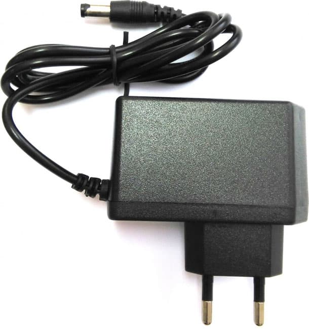 Strujni adapter za nadlaktični aparat za merenje krvnog pritiska Auron