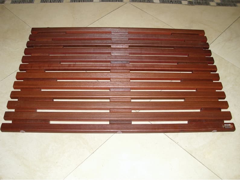 Podloga za kupatilo od tikovine 