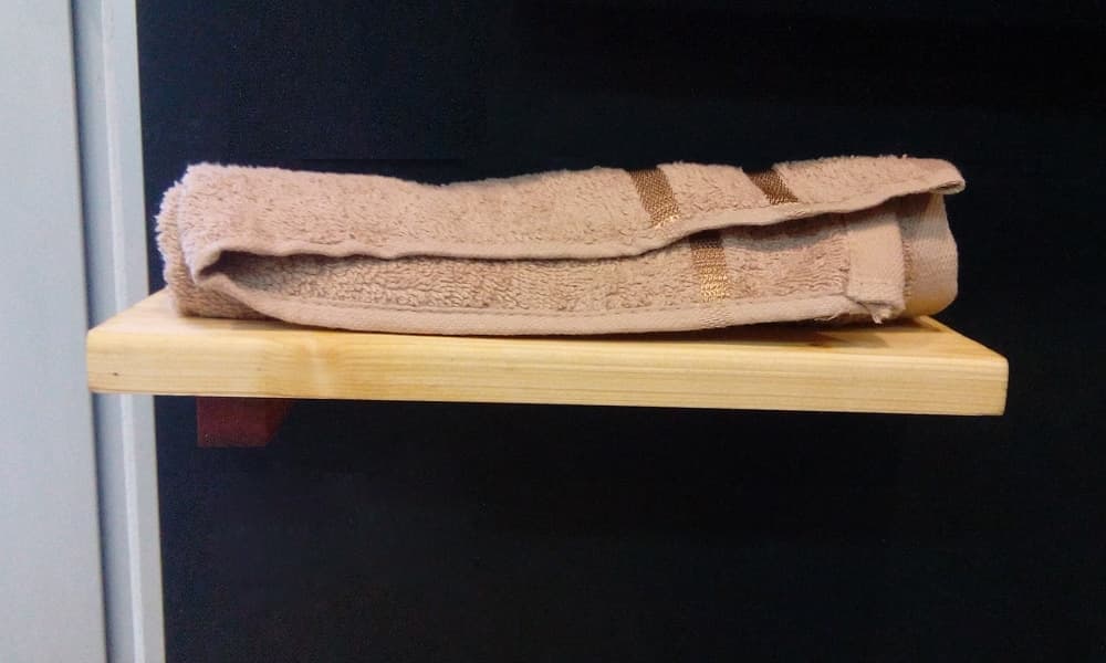 Polica od tikovine za kupatilo 28cm