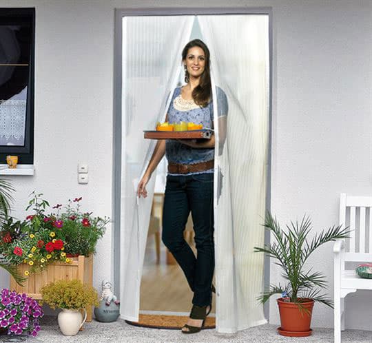 Zavesa sa magnetima - bela