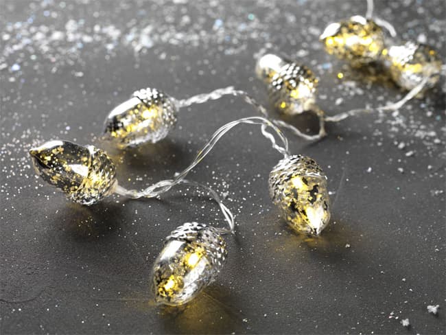 Novogodišnje lampice na baterije Žir 10 LED