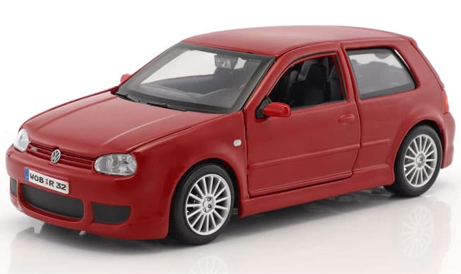 Maisto Metalni automobil Volkswagen Golf R32 1:24 31290