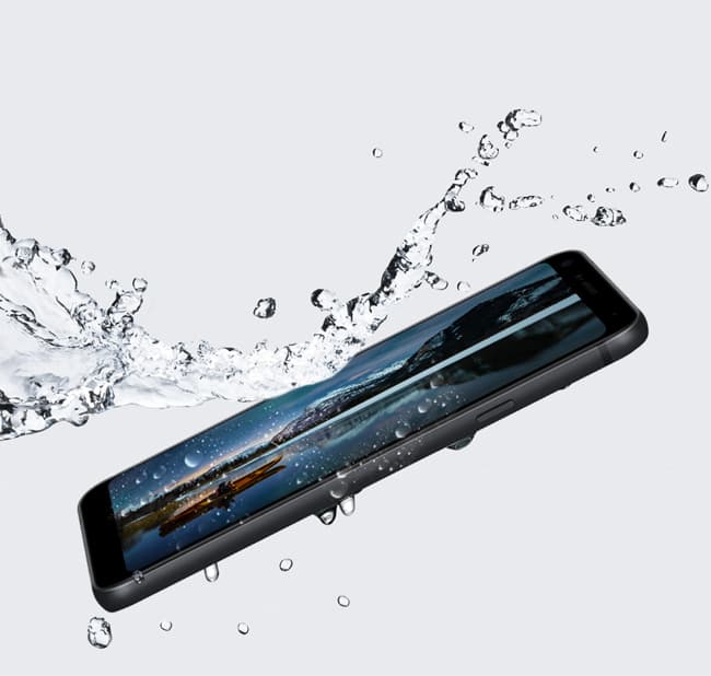 Mobilni telefon LG Q7 3/32 GB 13 Mpix