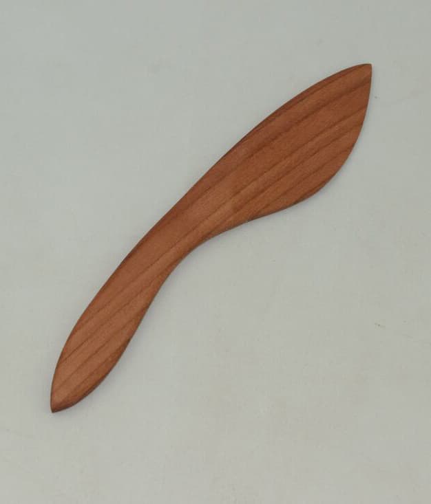 Nož za puter od drveta trešnje