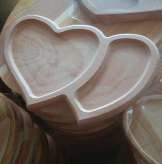 Daska za posluživanje od drveta bukve 280 x 160 x 20 mm