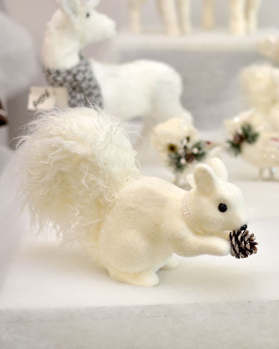 Veverica sa Šišarkom - Zimska Dekoracija - Kody 50