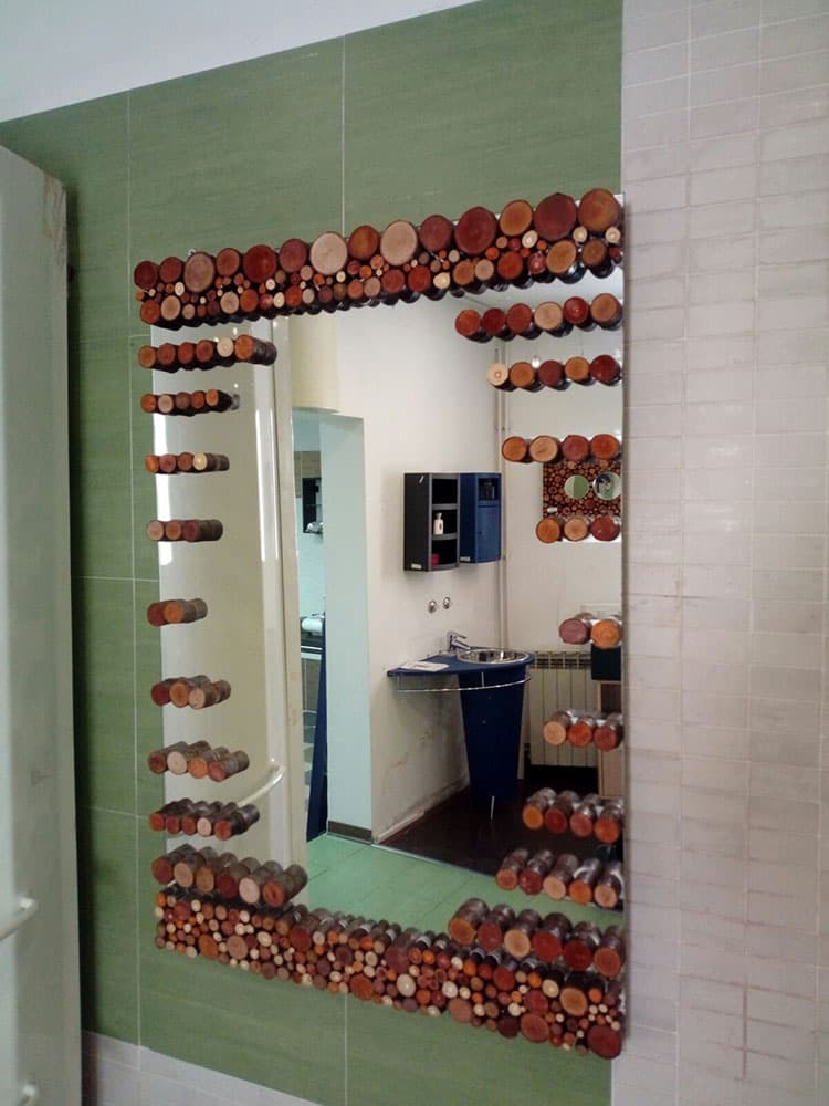 Ogledalo za kupatilo sa tikovinom 80 x 55