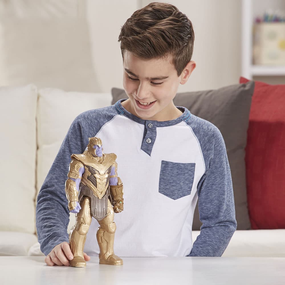 AVENGERS Figura Deluxe Thanos 30cm E4018