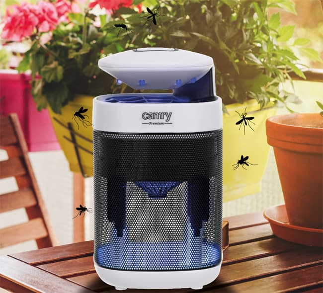 Stoni USB aparat za uništavanje letećih insekata Camry CR7937