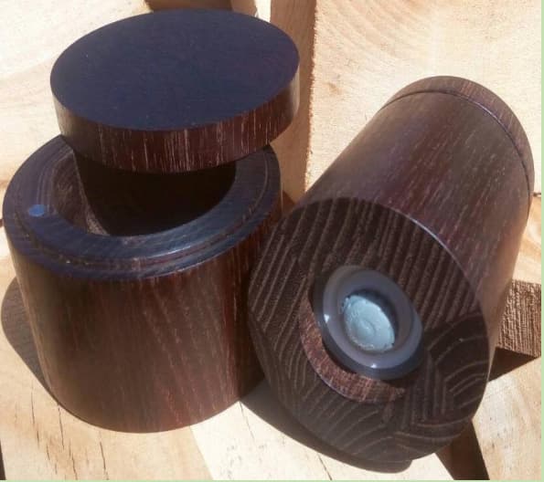 Set Bagrem - Mlin za biber i posuda sa okretnim poklopcem