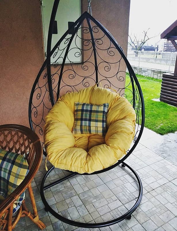 Ljuljaška Jaje - Metalna Domestico BLACK sa jastukom YELLOW