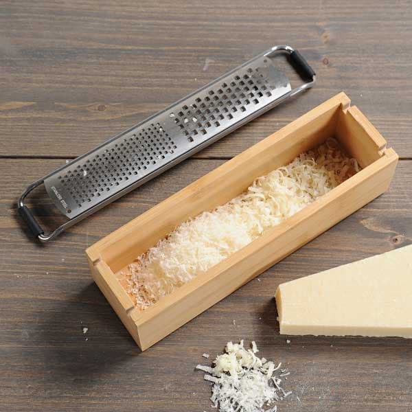 Rende za parmezan sa posudom Kesper 58060