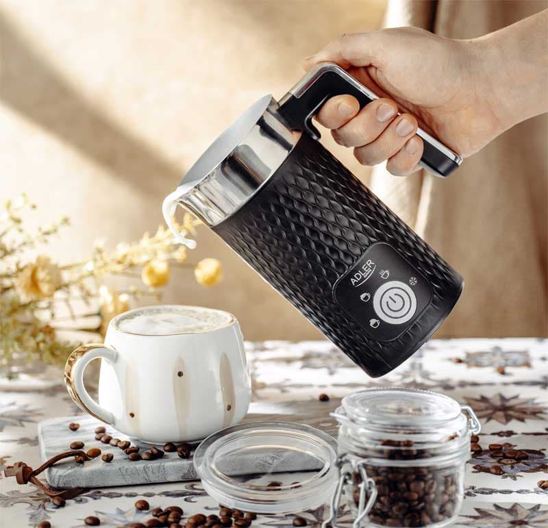 Aparat za pravljenje mlečne pene i zagrevanje mleka Adler 4494B