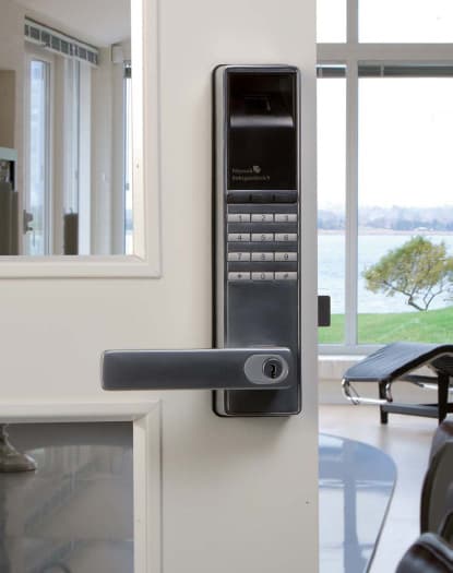 Sigurnosna Biometrijska brava sa Pin kodom i otiskom prsta LP808