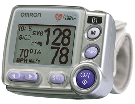 Omron R7 digitalni automatski merač krvnog pritiska za članak ruke