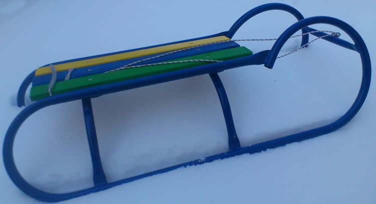 SANKE Sebastian Sa Metalnim Ramom i Drvenim Sedištem