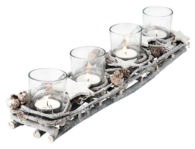 Novogodišnji svećnjak sa dekoracijom