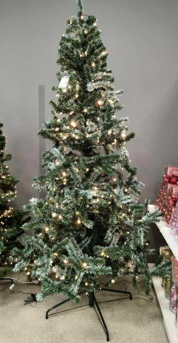 Novogodišnja Jelka Sa Belim Vrhovima Halmstad 220 cm Bez Lampica