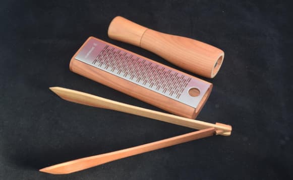 Set mlin za biber, rende za sir i sklopljiva štipaljka od trešnje