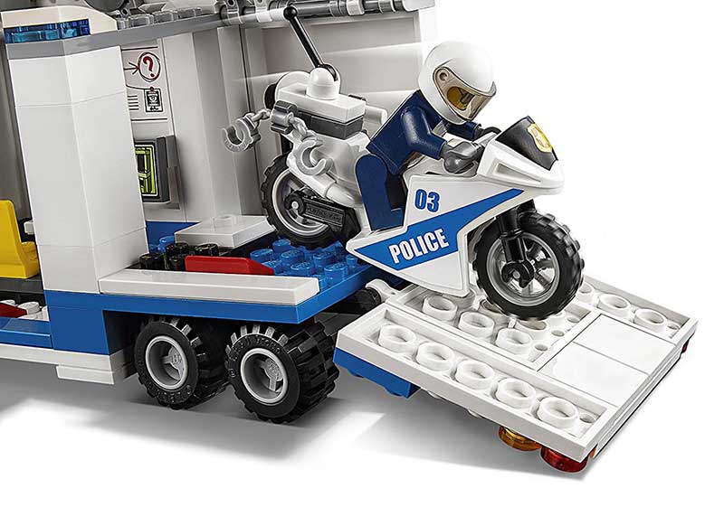 LEGO® City kocke Policija - Mobilni komandni centar 60139 - thumbnail 3